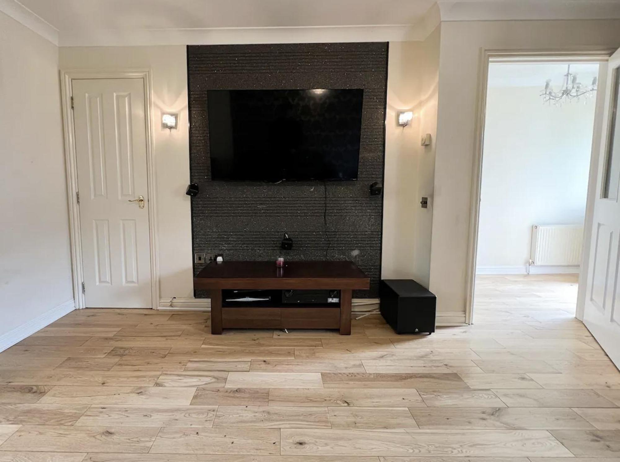 Glasgow Central - Entire House - Free Parking , Free Super Fast Wifi , Private Garden & Parking Security Esterno foto
