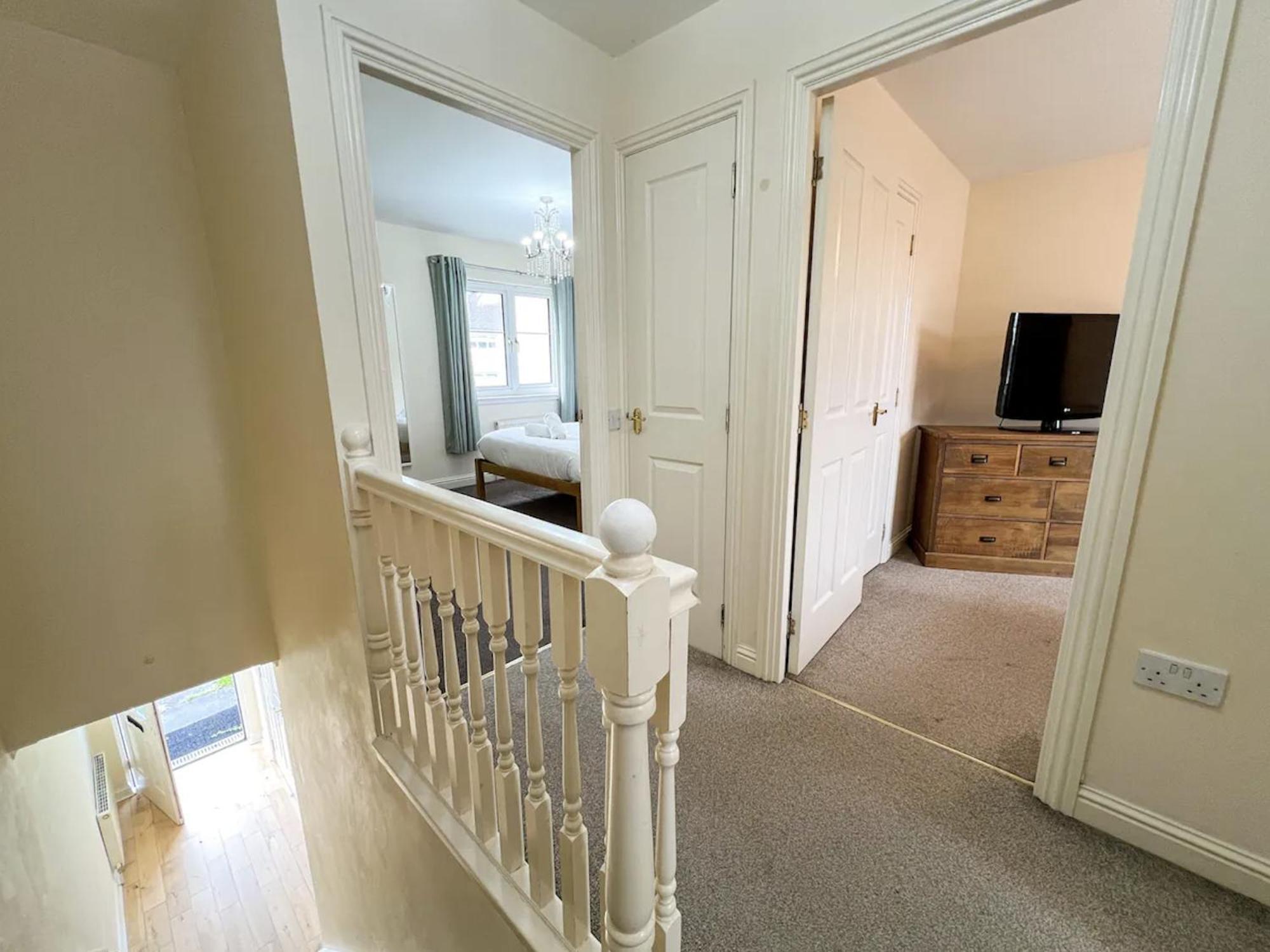 Glasgow Central - Entire House - Free Parking , Free Super Fast Wifi , Private Garden & Parking Security Esterno foto