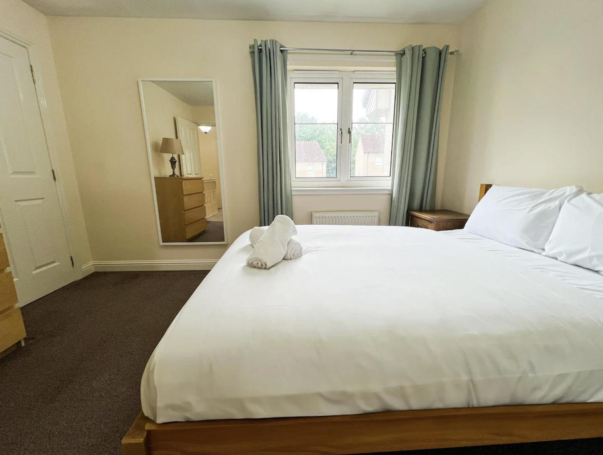 Glasgow Central - Entire House - Free Parking , Free Super Fast Wifi , Private Garden & Parking Security Esterno foto